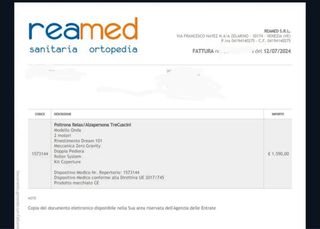 Poltrona per anziani in tessuto grigio