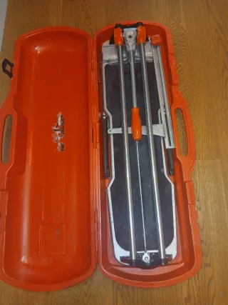 Cortadora de azulejos RUBI