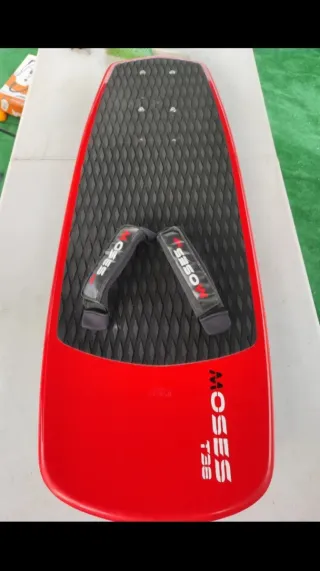 Tabla kiteFoil Moses T38