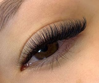 Extensiones de pestañas