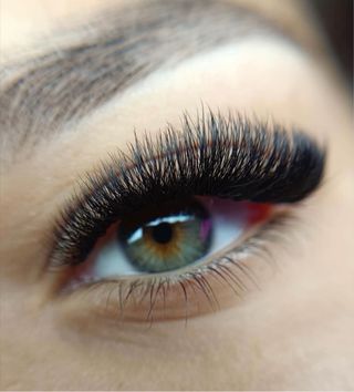 Extensiones de pestañas