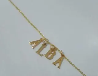 Gargantilla con nombre a elegir