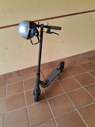 Se venden bicicletas y patinete