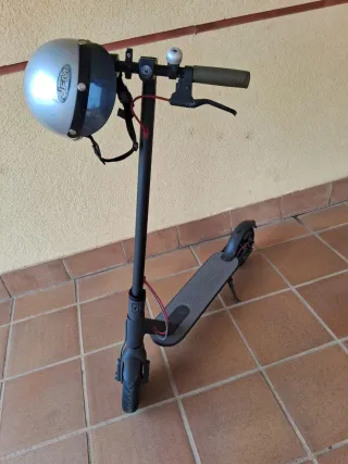 Se venden bicicletas y patinete