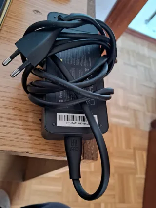 Se venden bicicletas y patinete