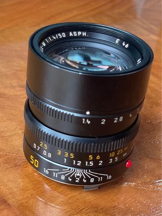 Leica Summilux-M 50mm f/1.4 ASPH. IV