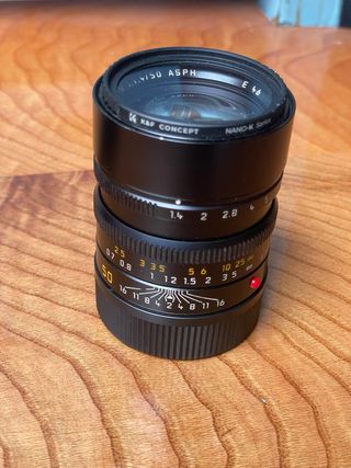 Leica Summilux-M 50mm f/1.4 ASPH. IV