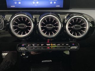 Mercedes-Benz Clase A AMG 180 1.3 136CV Auto. MHEV