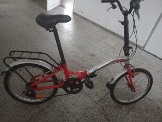 Bicicleta Plegable Roja y Plateada