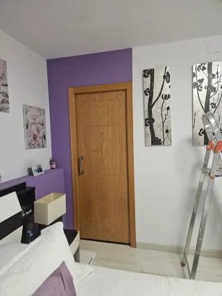 Puerta corredera maciza con casoneto