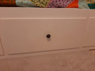 Diván blanco IKEA HEMNES con 3 cajones