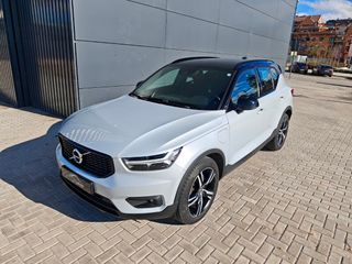 Volvo XC40 2021 T5 R-DESIGNE HIBRIDO ENCHUFABLE