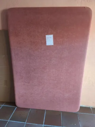 Base tapizada 135 cm