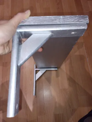 Estantería de madera color plata