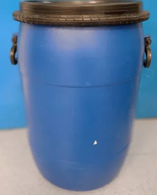 BIDONES HERMETICOS  CAPACIDAD 60 LITROS