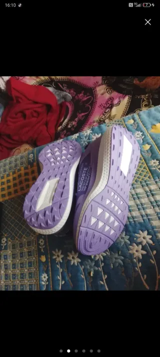 Zapatillas Lacoste Moradas y Blancas