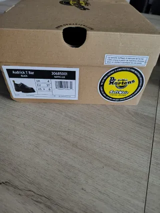 Dr. Martens Audrick T Bar negras