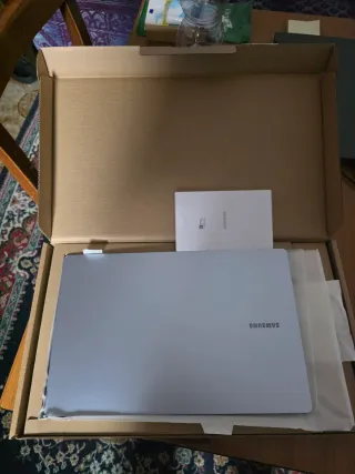 Samsung Galaxy Book4 Edge Grigio/Argento