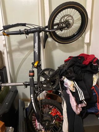 Bicicleta de paso con frenos de disco impecable