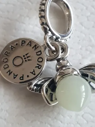 Pandora Lucciola Charm Argento Pietra Chiaro