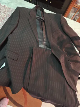 Traje de hombre talla 48 marrón