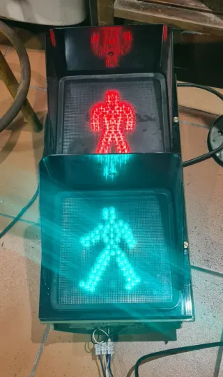 Semáforo Pedonal LED