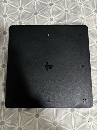 Console PS4 Slim 1Tb + Controller + 3 Giochi