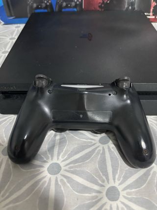 Console PS4 Slim 1Tb + Controller + 3 Giochi