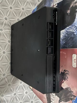 Console PS4 Slim 1Tb + Controller + 3 Giochi