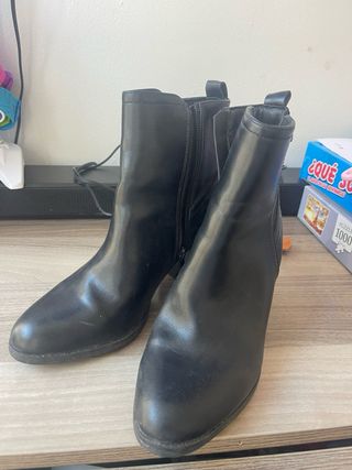 Botines negros tacón