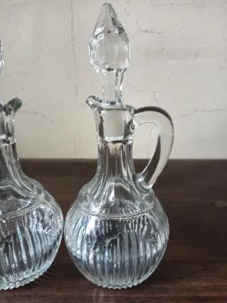 Aceitera y Vinagreras Antiguas de Cristal