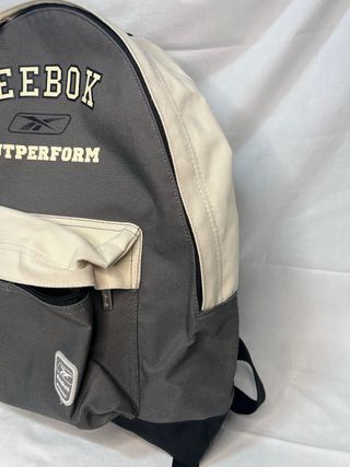 Mochila Reebok Gris y Beige