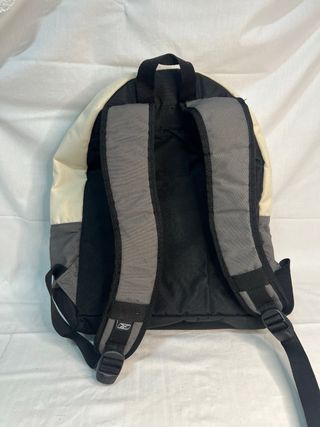 Mochila Reebok Gris y Beige