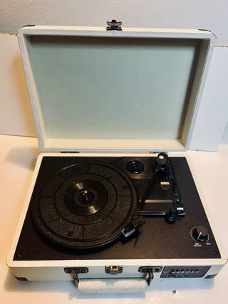 Tocadiscos Maleta Blanco y Negro Retro como nuevo
