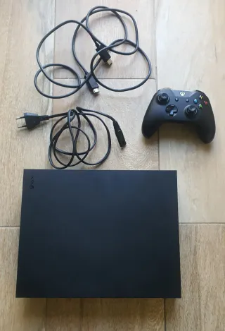 Xbox One X 1TB