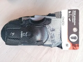 Patines en línea Oxelo FIT-5 + protectores muñeca