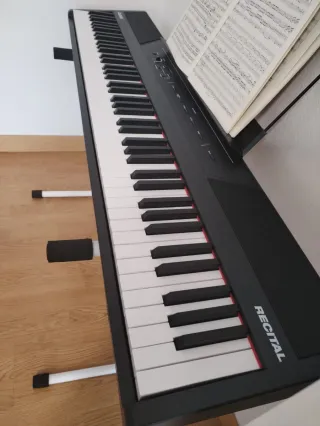 Piano Alesis Recital