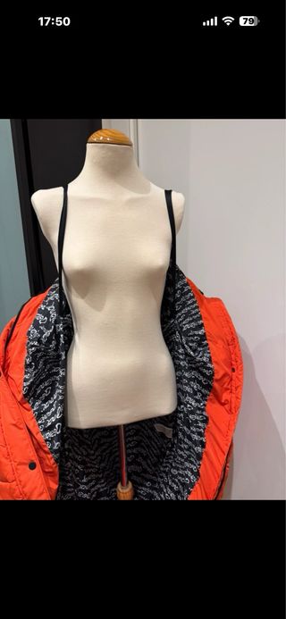 Abrigo Desigual rojo naranja acolchado nuevo