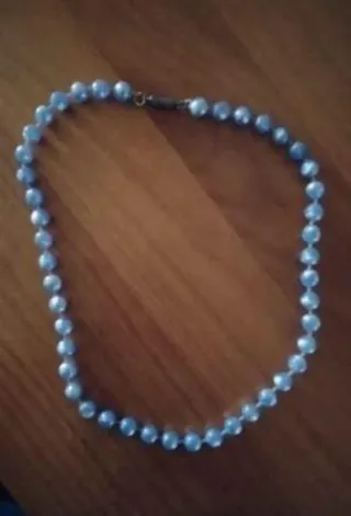 Collar gargantilla perlas violetas