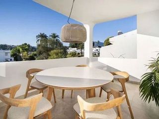 Piso en alquiler en Los Naranjos - Las Brisas en Marbella