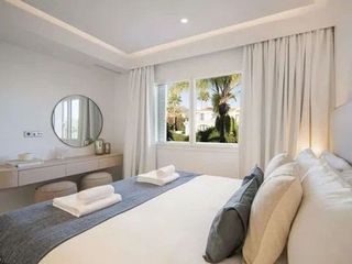 Piso en alquiler en Los Naranjos - Las Brisas en Marbella