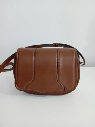 Bolso bandolera marrón Zara