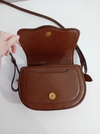 Bolso bandolera marrón Zara