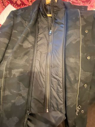 Americana hombre con chaleco