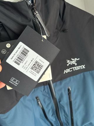 Arc'teryx Alpha SV Talla L Negra y Azul