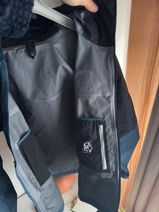 Arc'teryx Alpha SV Talla L Negra y Azul