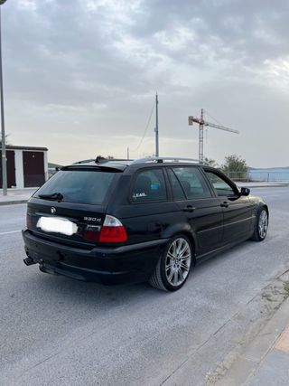 BMW Serie 330 diesel M touring VENDO O CAMBIO