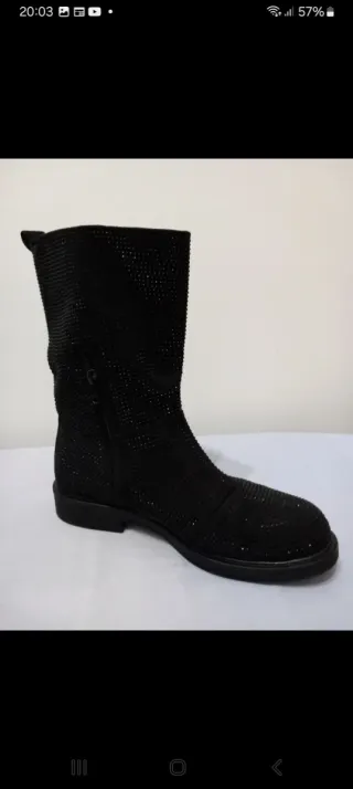 Stivaletto donna Loraferres nero