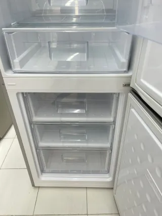 Nevera combi plateada Sivod altura 2mtr con garant