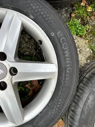 Llantas de 16 pulgadas con neumáticos Kumho